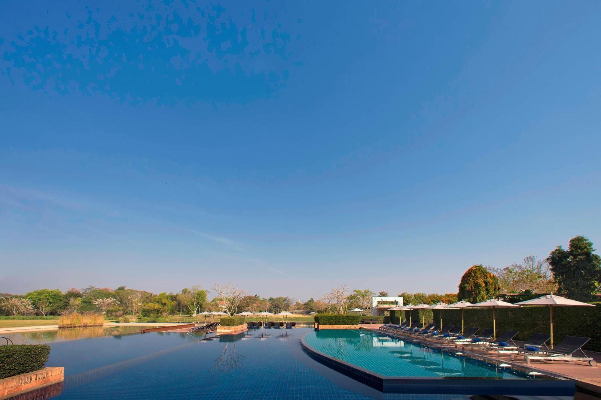 Le Meridien Chiang Rai Resort, Thailand Экстерьер фото The pool at the Taj Mahal Palace